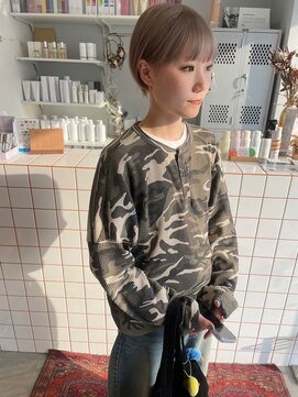 ニコ(NIKO) ベージュショート