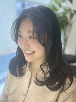 ジル ヘアアンドメイク 恵比寿(JILLE hair&make)&nbsp;ロングレイヤーカットセンターパートシースルー長めバング顔周り