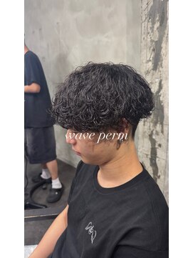 クロー(CROW) 波巻きパーマ