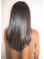 アコロン(acoron)&nbsp;小顔カット＿縮毛矯正＿アッシュカラー ＿新宿