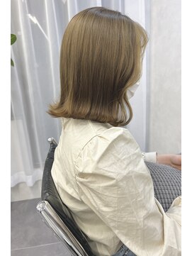 オウル(Owll) ＊切りっぱなしボブ＆オリーブベージュ＊