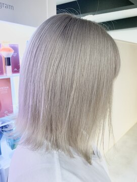 ラフ 難波店(LAFF) #黒髪#ボブルフ#ネビージュ#小顔#ワンレン