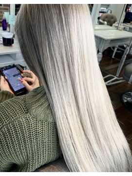 ジウ 上通り(JIU) 大人可愛いハイトーン透け感カラー大人可愛いゆるふわロング