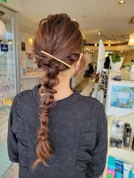 キティ(KITTY) 編みおろしアレンジ