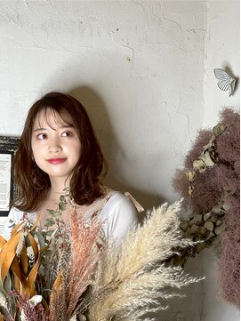 アログドットワイ(alog.y) セミロング/外ハネ/薄めバング/くびれ/淵野辺美容室