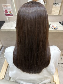 ジーナ 本八幡(Zina) 乾かすだけでまとまるうるつやストレート　Zina 本八幡