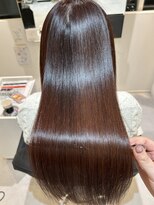 エミュスト(Emuest)&nbsp;レッドブラウンカラーと髪質改善トリートメント