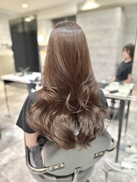 アクション 心斎橋店(ACTION) 20代30代大人可愛いレイヤーカット くすみベージュ 韓国ヘア