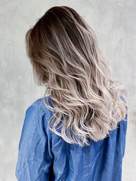 シオン(shion) ホワイトグレージュ美髪ロング顔周りレイヤー_ba340502