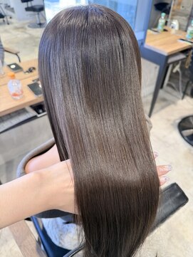 エヌアイ オモテサンドウ(ni omotesando) 透明感カラー チョコレートブラウン 【肥田亜沙美】