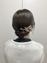 コトナ(kotona) 【低めシニヨン結婚式ヘア】