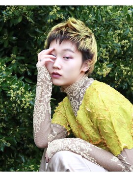 アロウズ(Arrows) ライムイエローのベリーショート