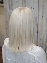 キキヘアメイク(kiki hair make)&nbsp;【しんや】ホワイトカラー