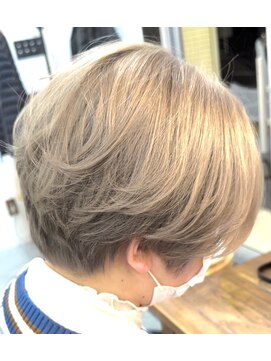 ヘアーアンドメイク グルック(hair&make Gluck) ブリーチxホワイトベージュ