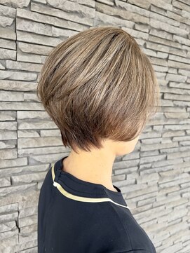ハイバレーヘアーメゾン(HIGH VALLEY HAIRMAISON) グレージュミルクティーベージュショートボブハンサムショート