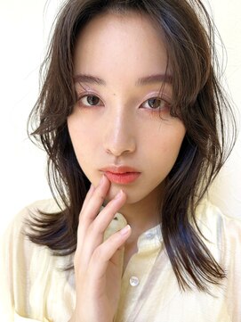 アム(amu) レイヤーバング×ストンミディアム