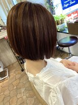 アンジュ ラヴィ(Ange Lavie)&nbsp;白髪ぼかしハイライトボブ