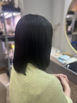 アオ 花咲町(a-o) ミディアムストレート♪