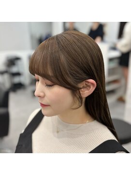 コア 梅田茶屋町店(Core) 顔周りカット 小顔カット