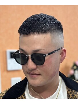 ピシャッとニ代目銀二郎 濡れパンクロップ