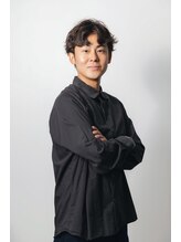 日日ヘアサロン TAKAHIRO MAGARA