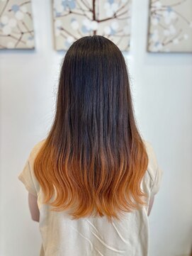 ジジ チーク 栃木(Gigi cheek) すそカラー