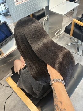 キング 梅田店(K!ng) 縮毛矯正髪質改善ハイライトレイヤーカット梅田美容室エクステ