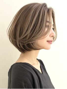 エダ 鎌倉(edA.) ショートボブ/レイヤーカット/ハイライト/白髪ぼかし