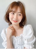 大人ガーリーダークアッシュミディアムレイヤー似合わせカット