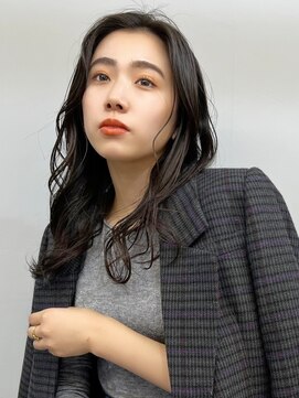 バッカ(BACCA) 秋冬 ロング、レイヤースタイル 艶髪〈松本〉