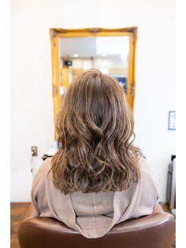 ヘアーメイク ダンス(hair make DANCE) 2回目の白髪ぼかしハイライト!!