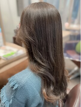 ビースリー ロア 白髪カラーアレンジ×インナーカラー 2022/3/19