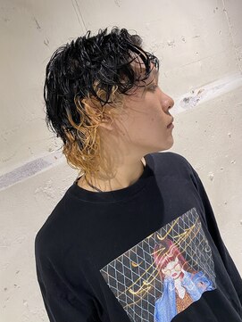 フランクスバーバーザスタンド(Frank’s barber the stand) スパイラルパーマセンターパートウルフE