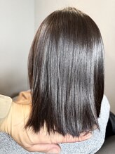 ダメージ最小限で施術するために最新のケア剤を施術前、施術中、施術後にわけてアプローチ☆