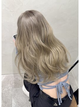 ジゼル(gisele) 仙台シアーベージュブリーチカラーミルクティーカラー