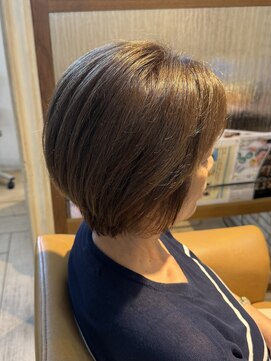 ハピネスフィール 宇治店(Happiness FEEL) 白髪ぼかしハイライト大人ショートひし形ショートくびれショート