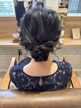 カルテット(Quartett) ふわふわシニヨン