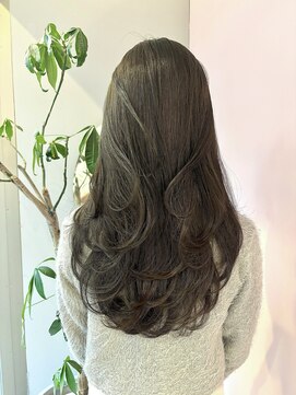 【kumu】レイヤーカット/オリーブ/ベージュ/グレージュ/透明感