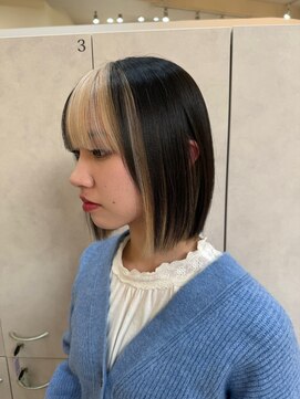 ラ ポルト ドゥ サワ(La Porte de SAWA) ぱつっとボブ×デザインカラー