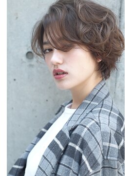 ピープル(people) [people]　外国人風ウェービーショートボブ