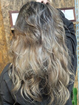 ラッド(RAD) RADOriginal　ホワイトバレイヤージュ