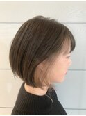 大人かわいいボブ　インナーカラー　デザインカラー　ハイトーン