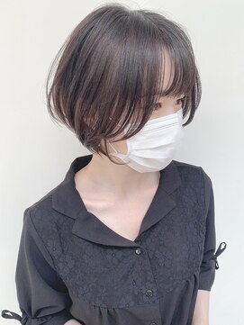 ステア ケース(stair case) 黒髪大人かわいい丸みショートボブサイドバング前髪あり