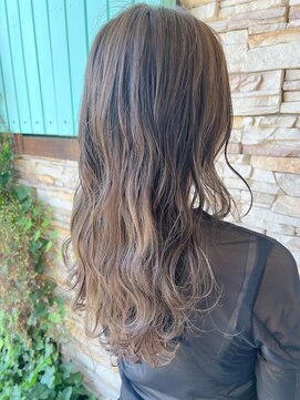 ヘア ミーツ ドレス プレローマ(HAIR meets dress pleroma) レイヤーロング