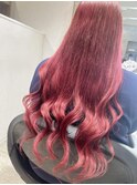 鮮やかなレッドカラー