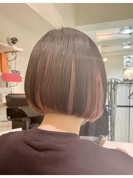 カグヤヒメシュヴシュール(kaguyahime cheveux sur) 切りっぱなしボブ