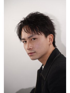 ハイプ(HYPE) センターパート/スパイキーショート/ニュアンスパーマ/眉毛