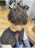 波巻きツイストスパイラルパーマツーブロック刈り上げ