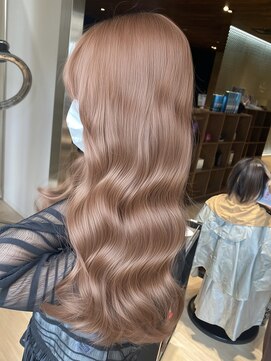 アマトウキョウスマートサロン(AMA TOKYO×Smart Salon) ヘーゼルベージュ　ブリーチなし　レイヤーカット　海外風