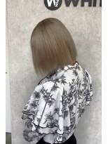 ホワイト(WHITE)&nbsp;【最上級に可愛い♪】王道ミルクティー × ボブ